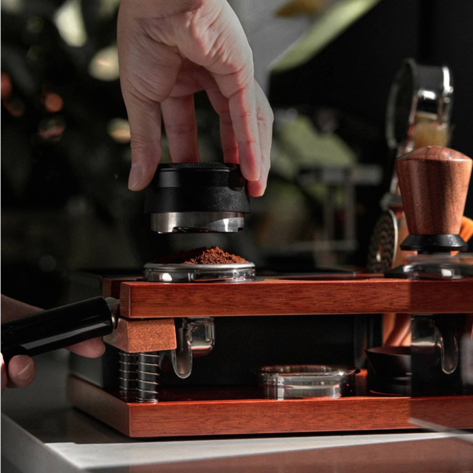 محطة ضغط القهوة الخشبية متعددة - مراجعة Home Barista وسعره